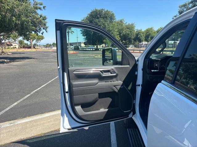 2026 Chevrolet Silverado 3500HD Crew Cab, Long Bed, LTZ Dual Rear Wheel, RWD