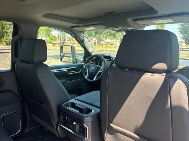 2026 Chevrolet Silverado 3500HD Crew Cab, Long Bed, LTZ Dual Rear Wheel, RWD