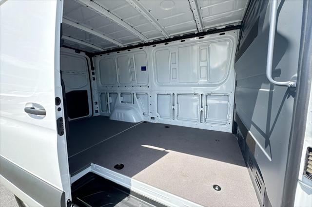 2026 Mercedes-Benz Sprinter 2500 Standard Roof 4-Cyl Diesel HO