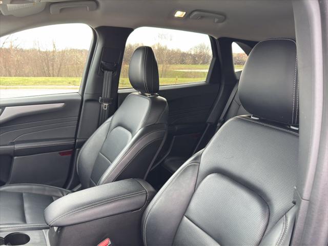 2025 Ford Escape Platinum