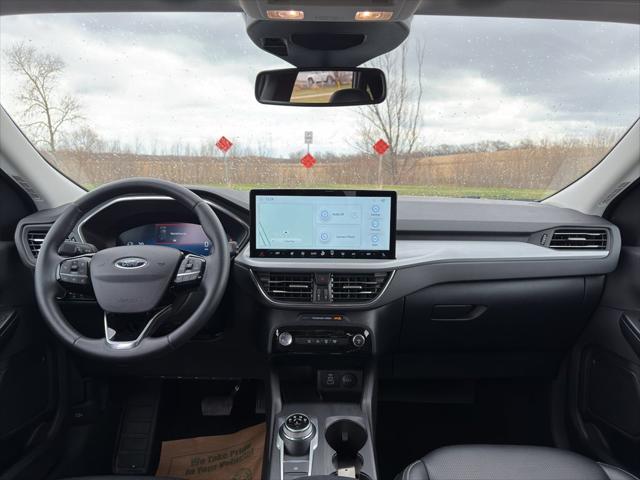 2025 Ford Escape Platinum