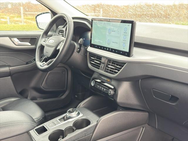 2025 Ford Escape Platinum