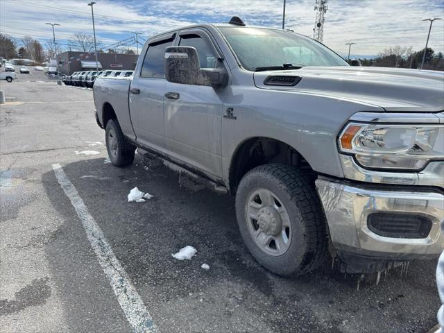 2023 RAM 2500 Tradesman Crew Cab 4x4 64 Box