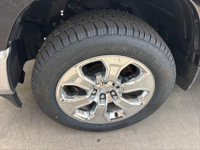 2022 Ram 1500 Big Horn Crew Cab 4x4 5'7" Box