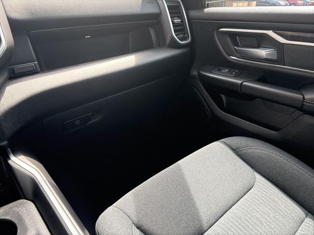 2022 Ram 1500 Big Horn Crew Cab 4x4 5'7" Box