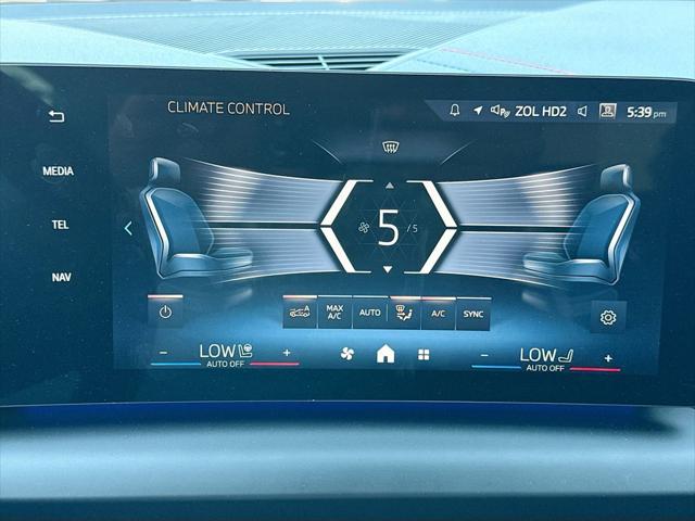 2025 BMW Coupe xDrive