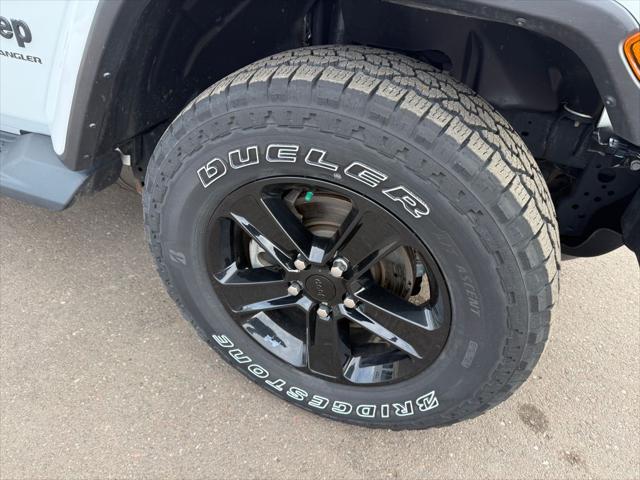 2023 Jeep Wrangler 4-Door Sahara Altitude 4x4
