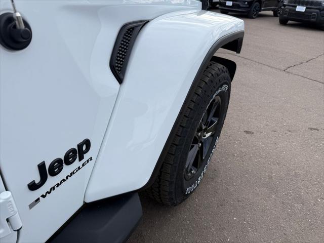 2023 Jeep Wrangler 4-Door Sahara Altitude 4x4