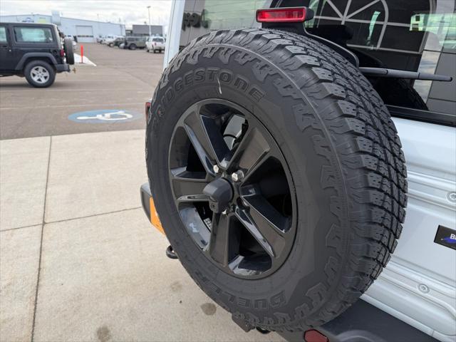 2023 Jeep Wrangler 4-Door Sahara Altitude 4x4