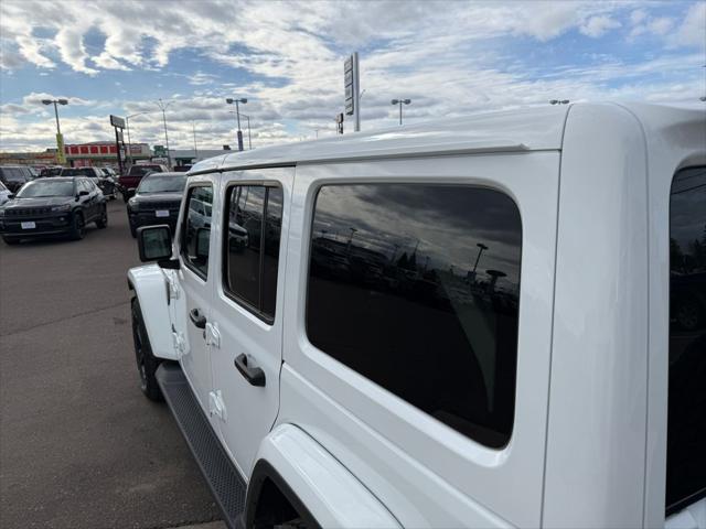 2023 Jeep Wrangler 4-Door Sahara Altitude 4x4