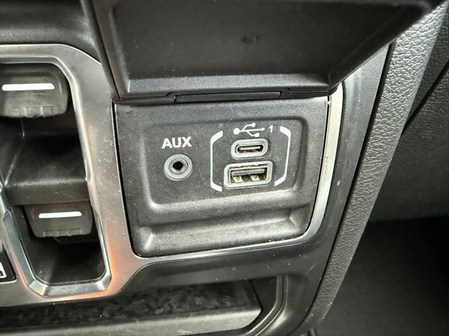 2023 Jeep Wrangler 4-Door Sahara Altitude 4x4