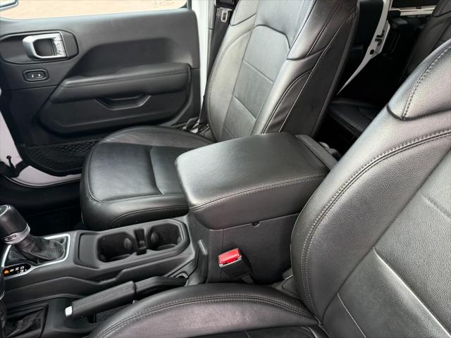 2023 Jeep Wrangler 4-Door Sahara Altitude 4x4