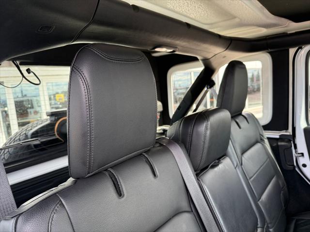 2023 Jeep Wrangler 4-Door Sahara Altitude 4x4