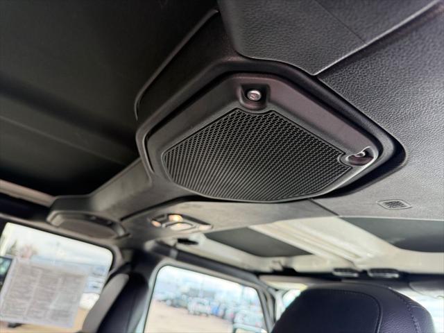 2023 Jeep Wrangler 4-Door Sahara Altitude 4x4