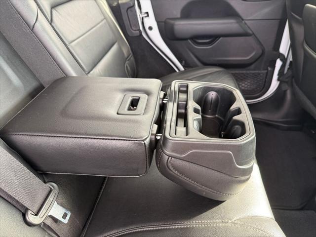 2023 Jeep Wrangler 4-Door Sahara Altitude 4x4
