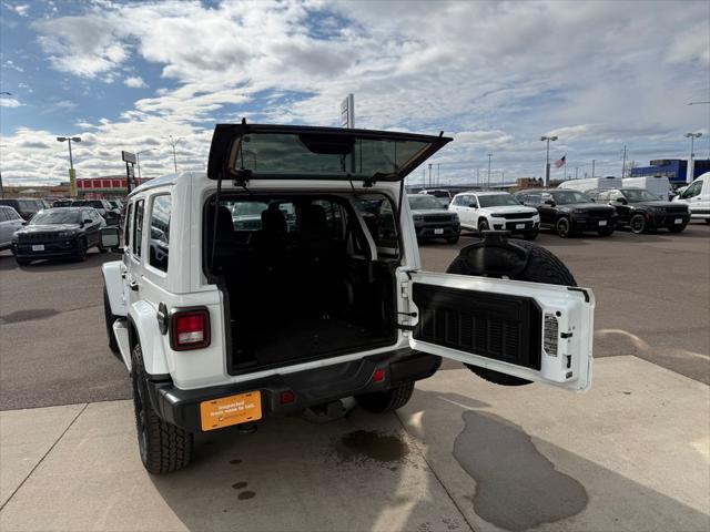 2023 Jeep Wrangler 4-Door Sahara Altitude 4x4