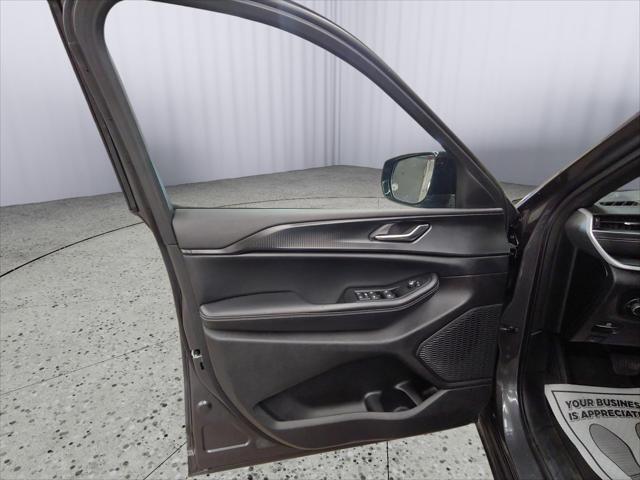 2024 Jeep Grand Cherokee L Altitude 4x4