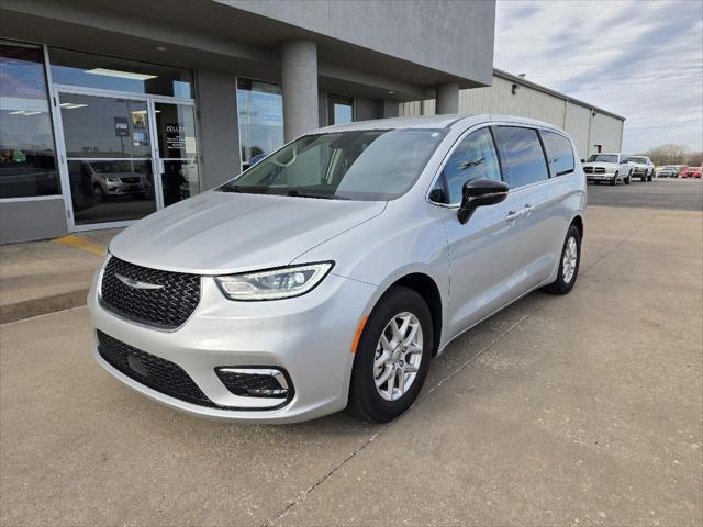 2024 Chrysler Pacifica Touring L for sale in Arkansas City, KS