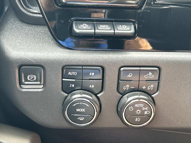 2022 Chevrolet Silverado 1500 4WD Crew Cab Short Bed ZR2