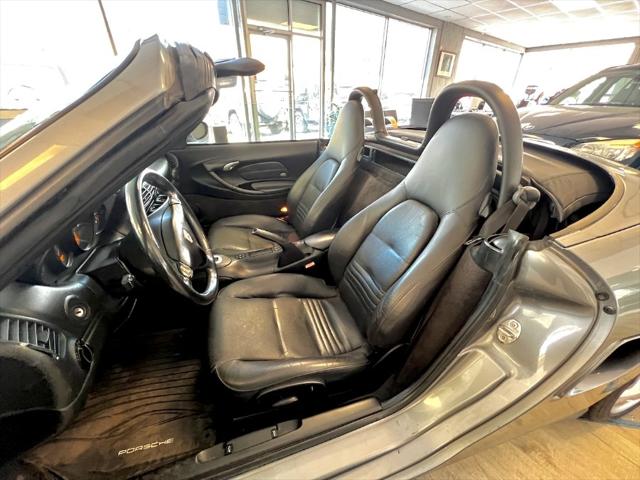 2002 Porsche Boxster 2dr Roadster Tiptronic