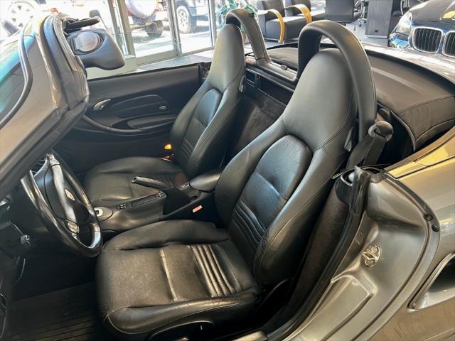 2002 Porsche Boxster 2dr Roadster Tiptronic