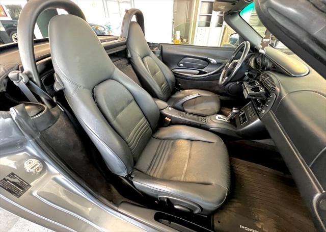 2002 Porsche Boxster 2dr Roadster Tiptronic
