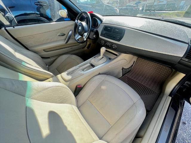 2005 BMW Z4 2.5i