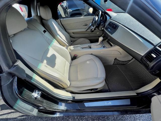 2005 BMW Z4 2.5i