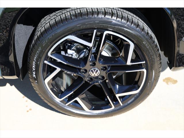 2026 Volkswagen Tiguan SEL R-Line Turbo