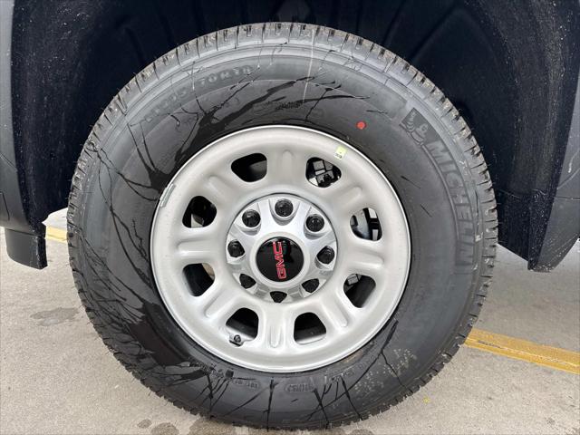 2026 GMC Sierra 2500HD Double Cab, Standard Bed, Pro, RWD