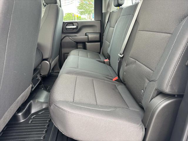 2026 GMC Sierra 2500HD Double Cab, Standard Bed, Pro, RWD