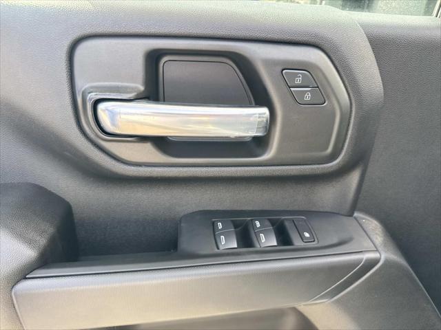 2026 GMC Sierra 2500HD Double Cab, Standard Bed, Pro, RWD