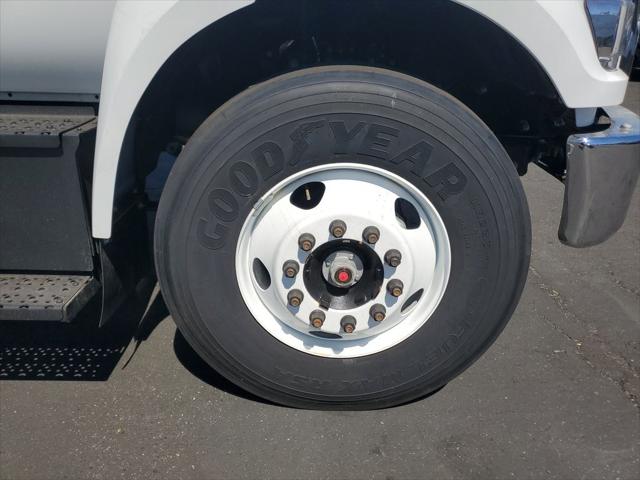 2027 Ford F-650 Straight Frame Gas Base
