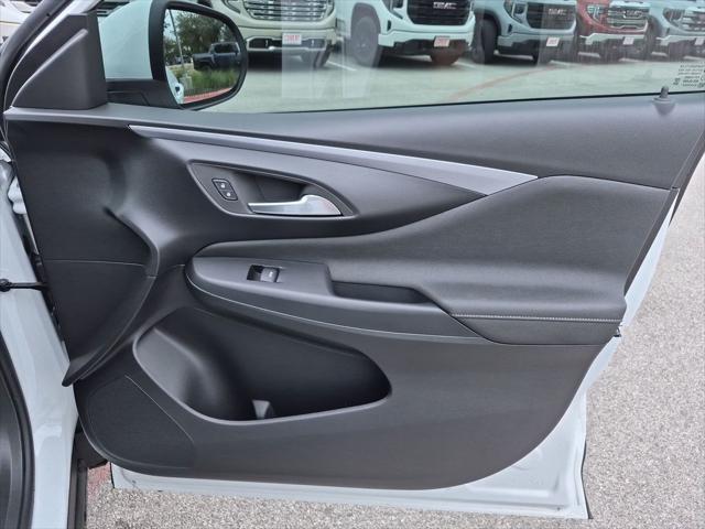 2026 Buick NV Preferred FWD