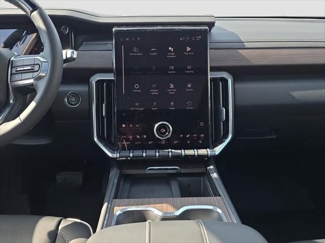 2026 GMC Acadia Denali AWD
