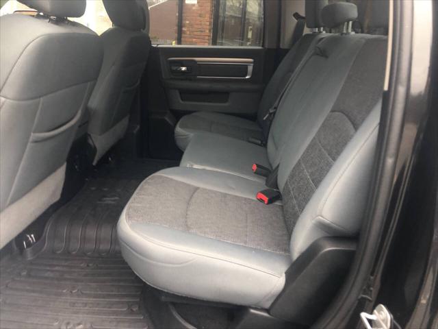 2017 Ram 1500 Big Horn Crew Cab 4x4 5'7" Box