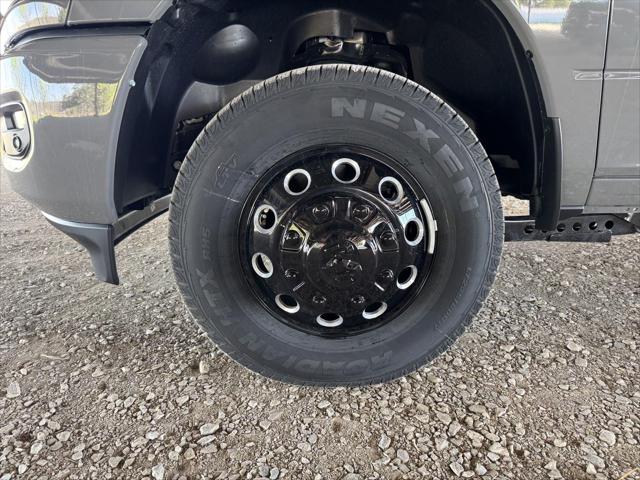 2026 Ram 3500 Lone Star Crew Cab 4x4 8' Box
