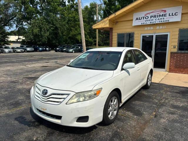 2011 Toyota Camry LE V6 for sale in Elgin, IL