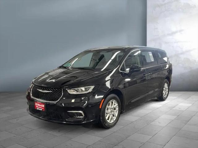 2024 Chrysler Pacifica Touring L for sale in Worthing, SD