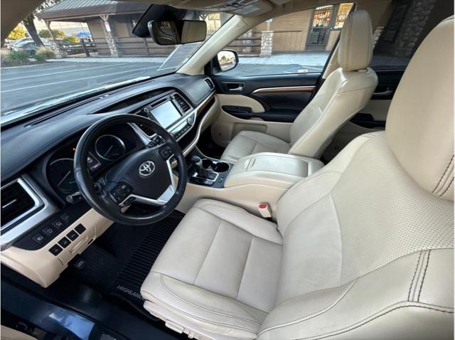 2017 Toyota Highlander Limited Platinum
