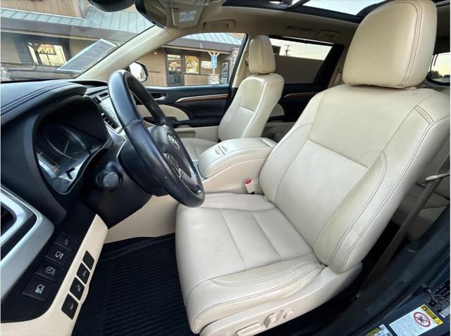 2017 Toyota Highlander Limited Platinum