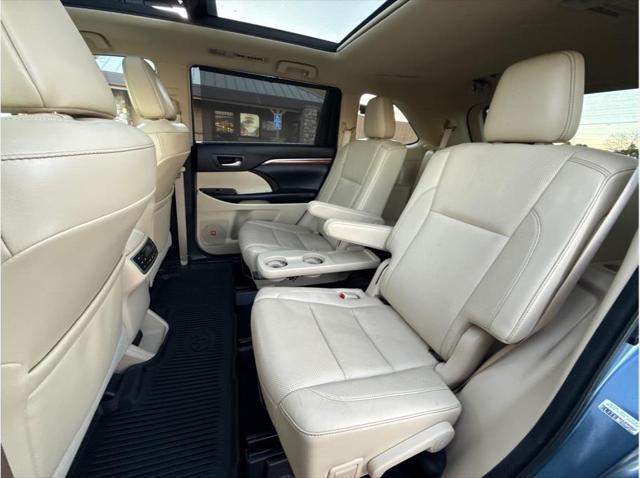 2017 Toyota Highlander Limited Platinum