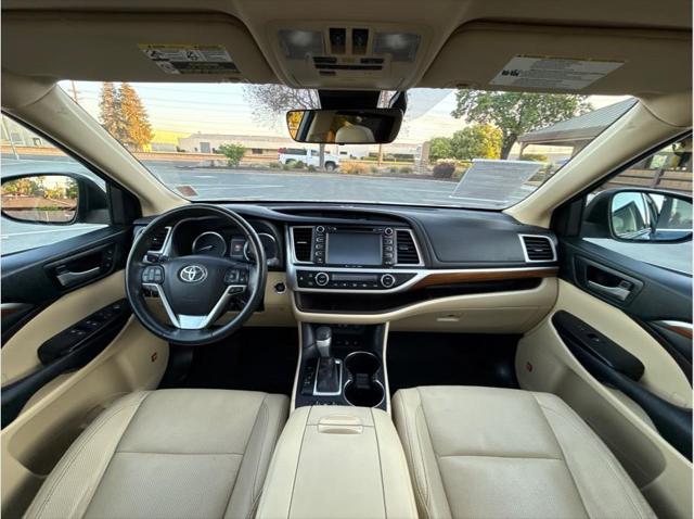 2017 Toyota Highlander Limited Platinum
