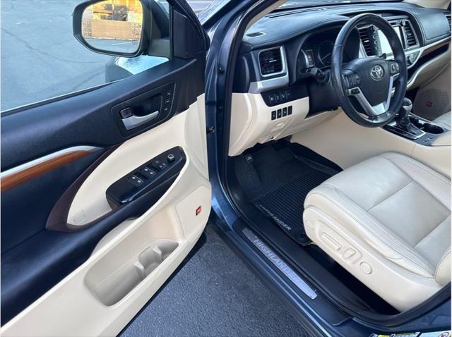 2017 Toyota Highlander Limited Platinum