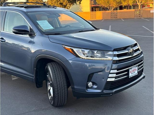 2017 Toyota Highlander Limited Platinum