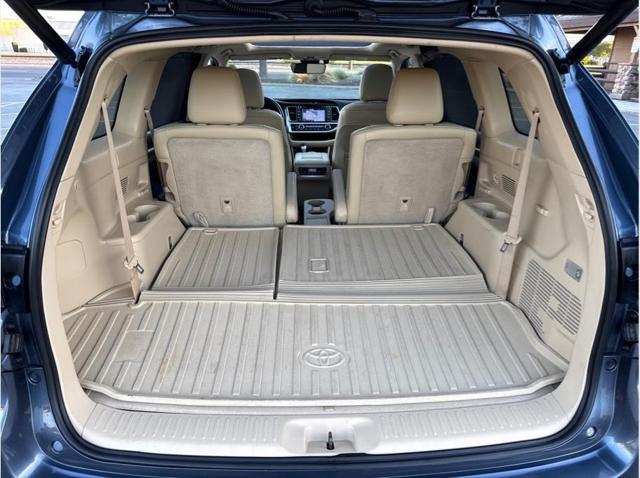 2017 Toyota Highlander Limited Platinum