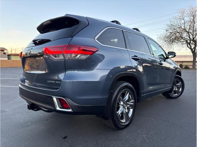 2017 Toyota Highlander Limited Platinum