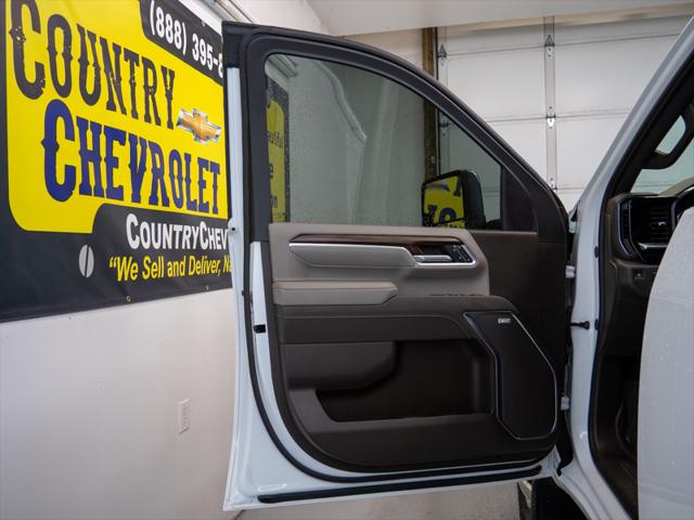 2025 GMC Sierra 3500HD Crew Cab, Long Bed, SLT DRW, 4WD
