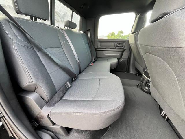 2026 Ram 2500 Black Express Crew Cab 4x4 6'4" Box
