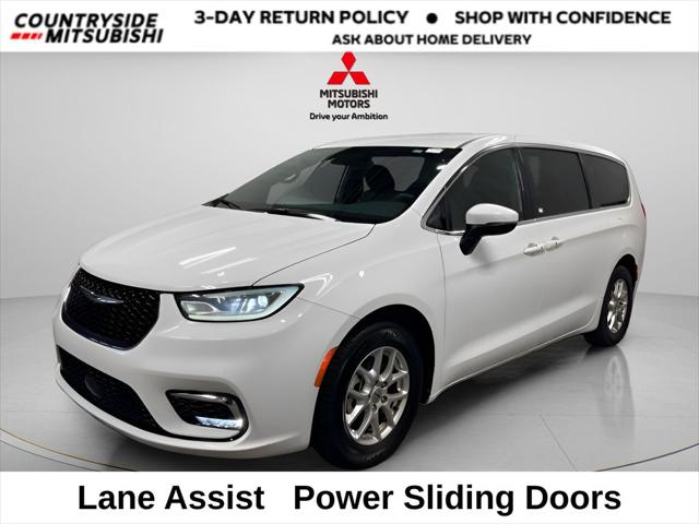2023 Chrysler Pacifica Touring for sale in Countryside, IL